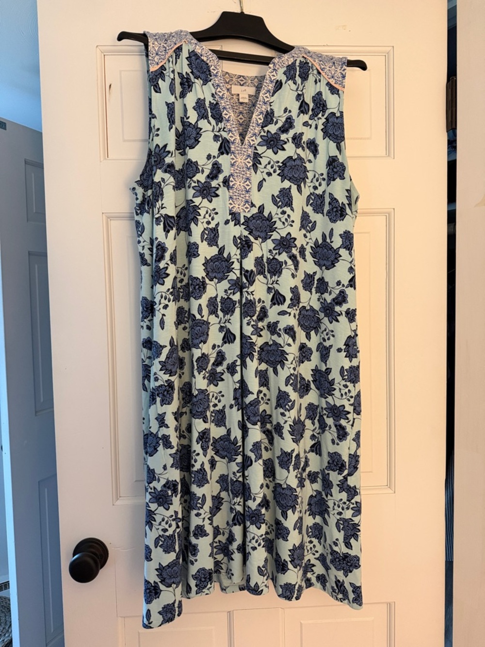 J. Jill Sleeveless V-Neck Midi Dress in Light Blue and Navy Floral